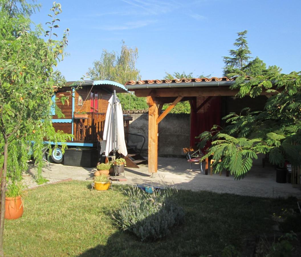 Hotel La Roulotte Des Carpates Gaillac Zewnętrze zdjęcie