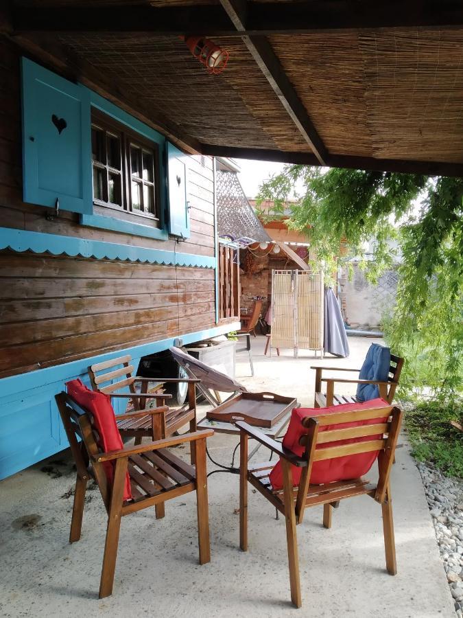 Hotel La Roulotte Des Carpates Gaillac Zewnętrze zdjęcie